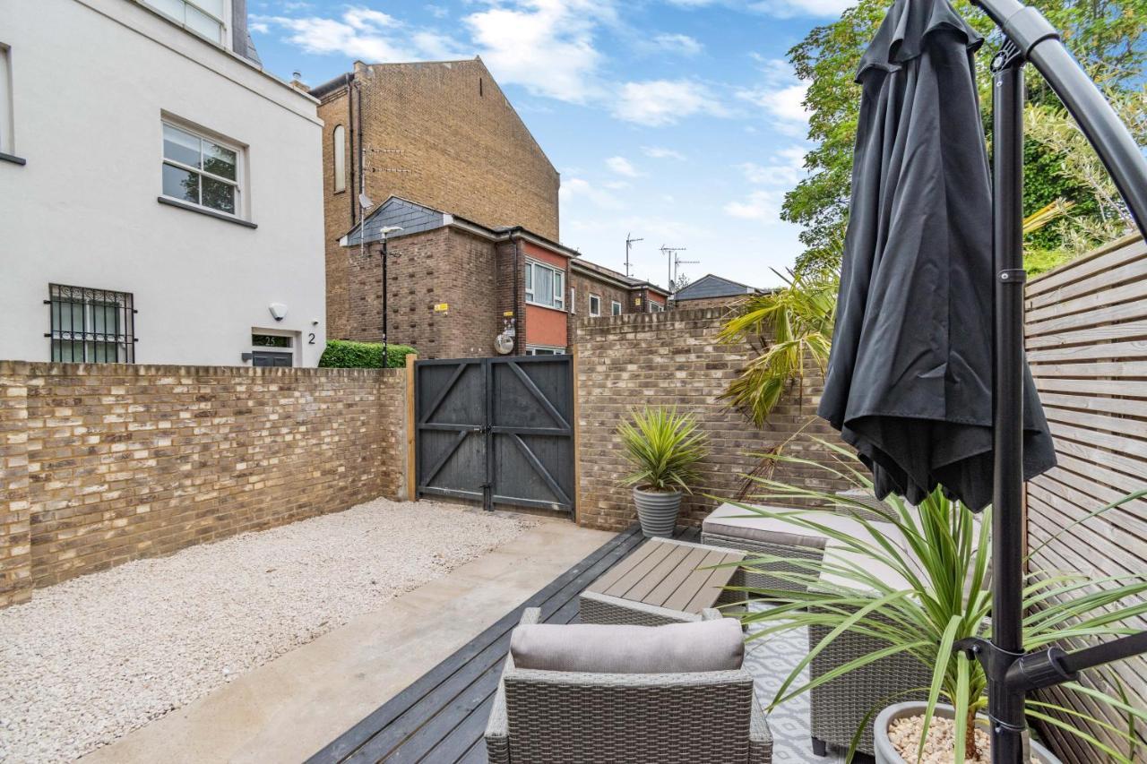 Ferienwohnung Modern Garden Flat With Private Parking London Exterior foto